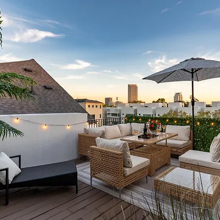 Tranquil Luxury In Central Houston W Rooftop & Balcony
